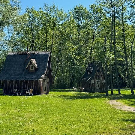 Les Lodges Du Lac Saint-Alban-de-Montbel Ngoại thất bức ảnh
