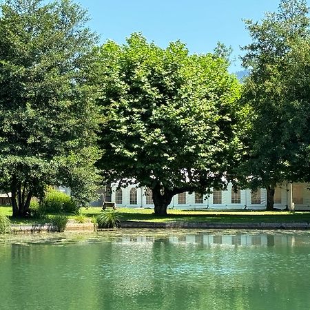 Les Lodges Du Lac Saint-Alban-de-Montbel Ngoại thất bức ảnh