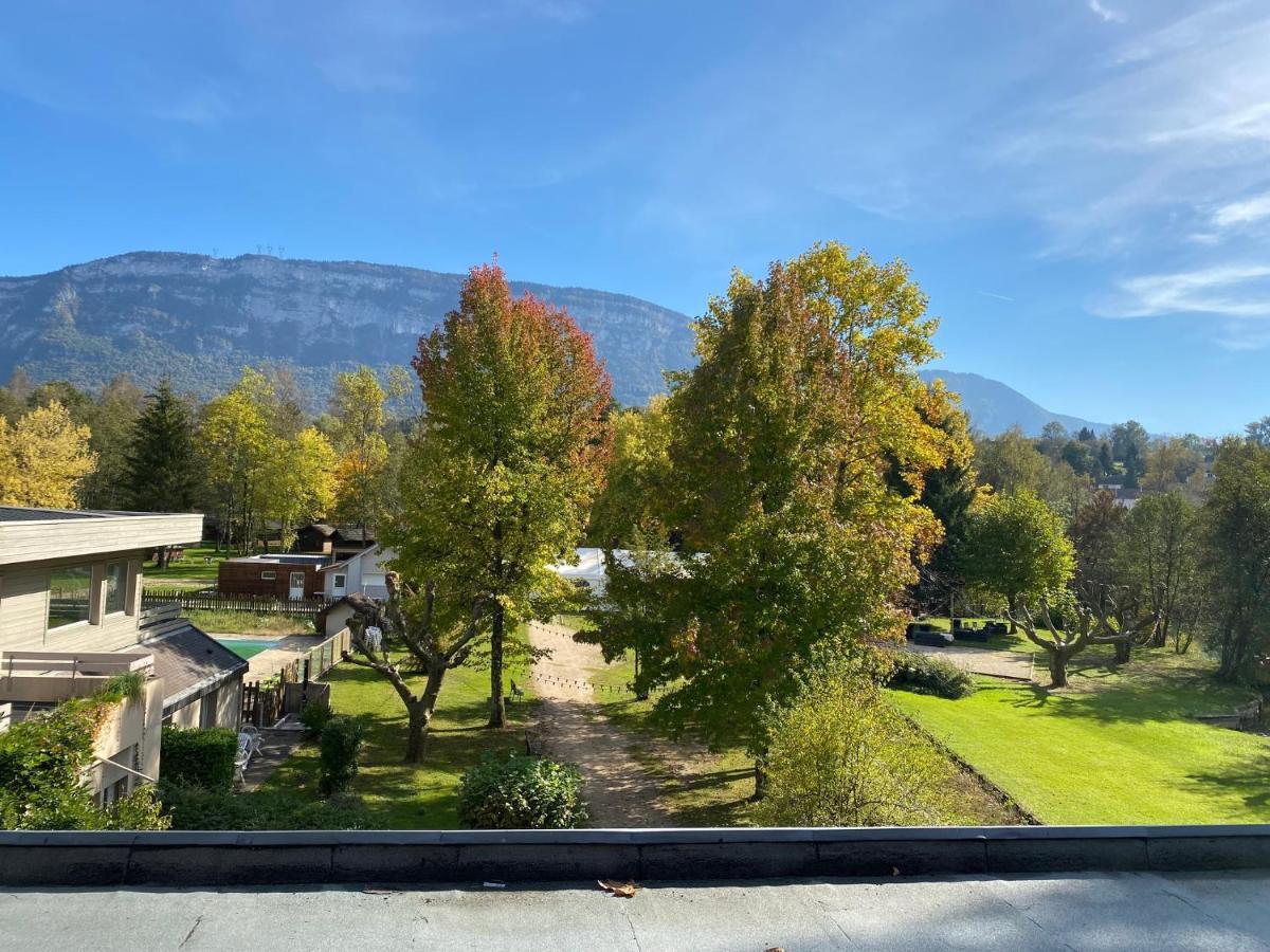 Les Lodges Du Lac Saint-Alban-de-Montbel Ngoại thất bức ảnh