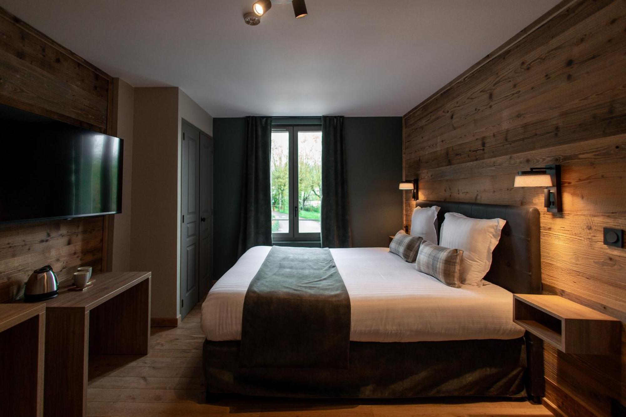 Les Lodges Du Lac Saint-Alban-de-Montbel Ngoại thất bức ảnh