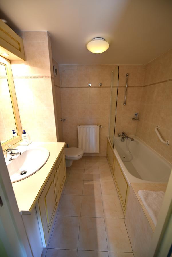 Les Lodges Du Lac Saint-Alban-de-Montbel Ngoại thất bức ảnh