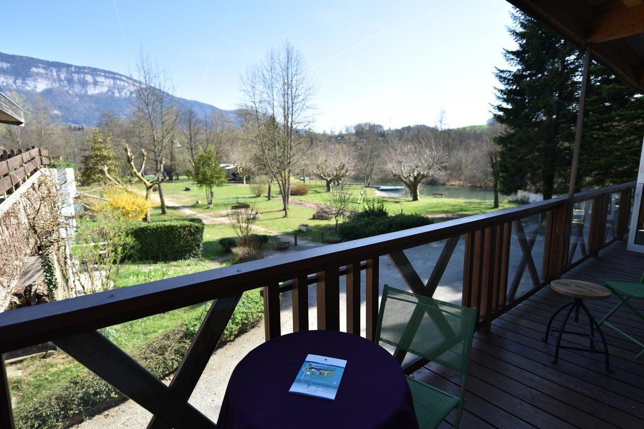Les Lodges Du Lac Saint-Alban-de-Montbel Phòng bức ảnh