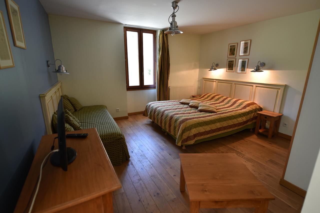 Les Lodges Du Lac Saint-Alban-de-Montbel Phòng bức ảnh